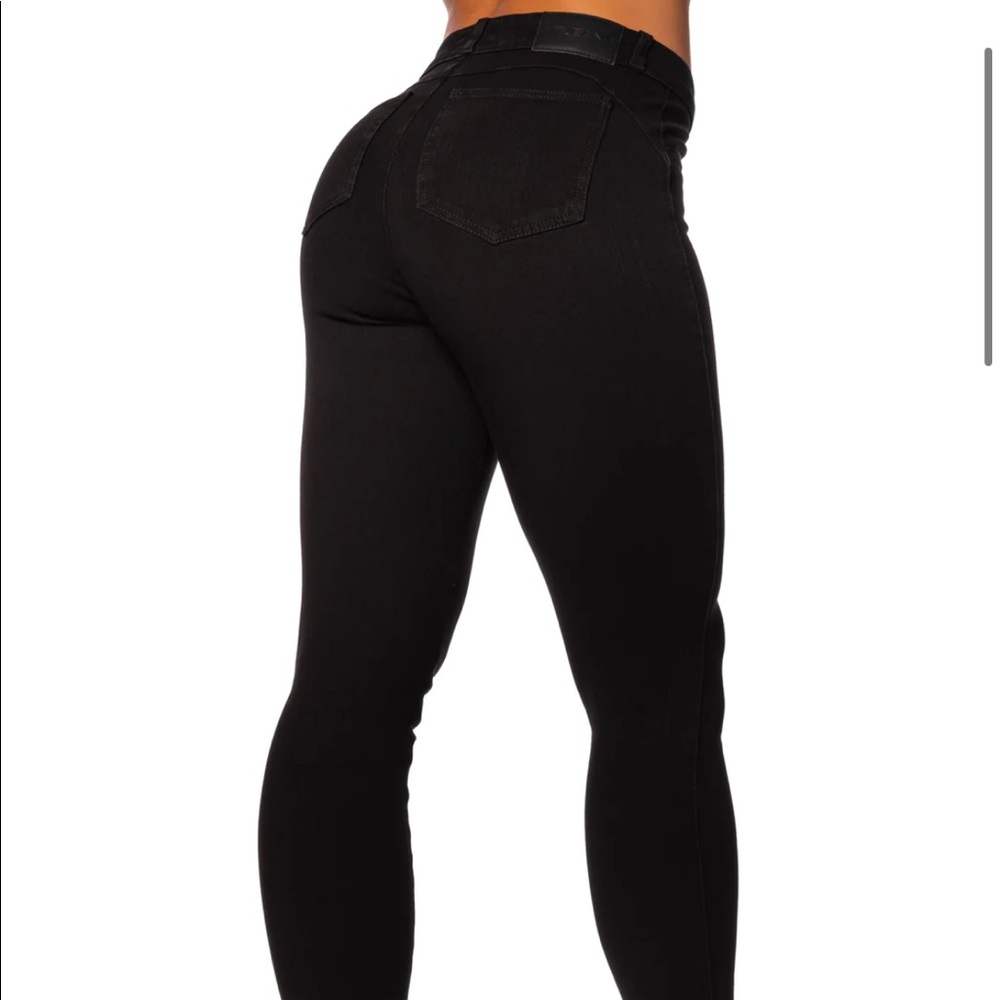 FITJEANS 360 Mid Waisted - Black